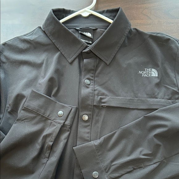 The North Face Men’s Black Long Sleeve hiking Shirt - Picture 5 of 5